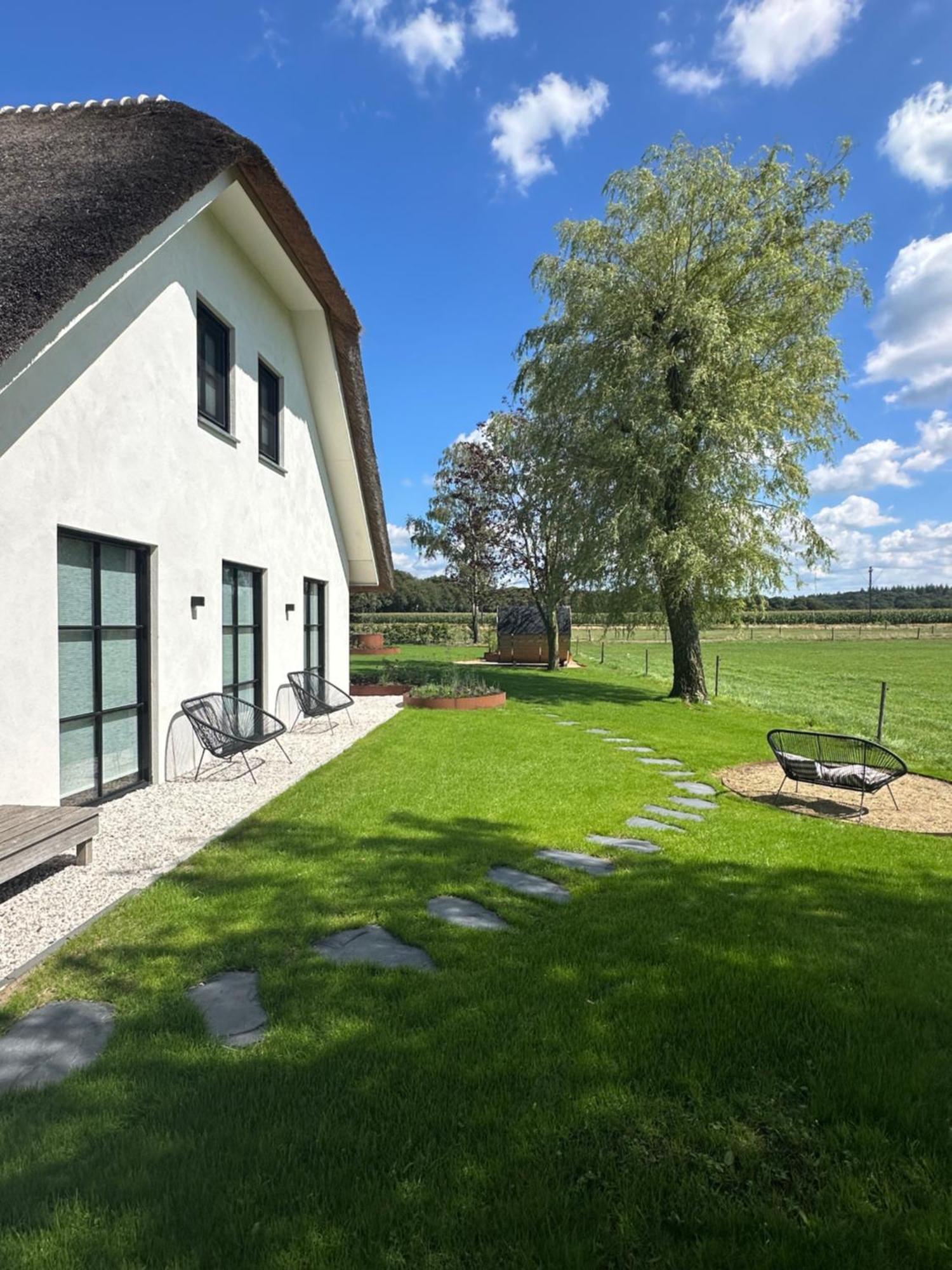Bed and Breakfast De Gouden Wilg Люнтерен Экстерьер фото